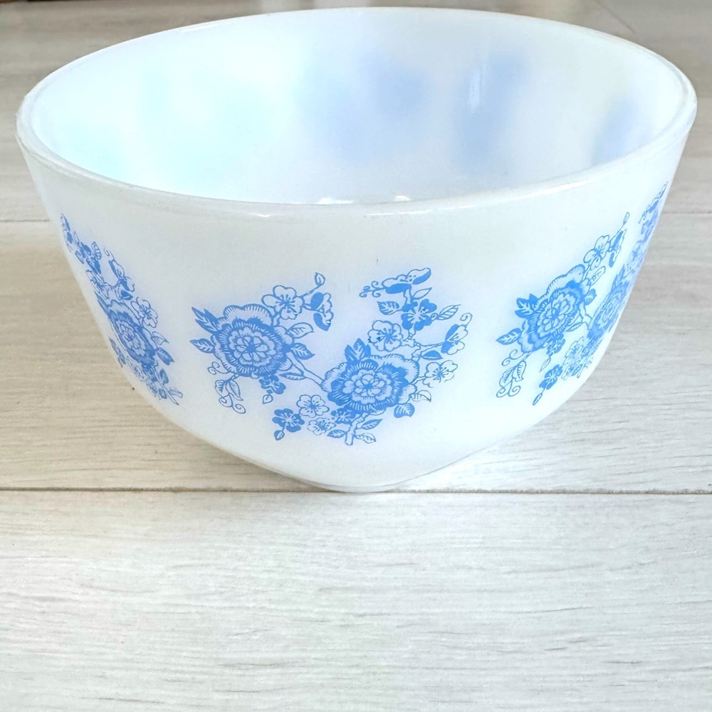 Vintage Federal Glass Milk Glass Bowl Blue Rose Floral Design 6.5”